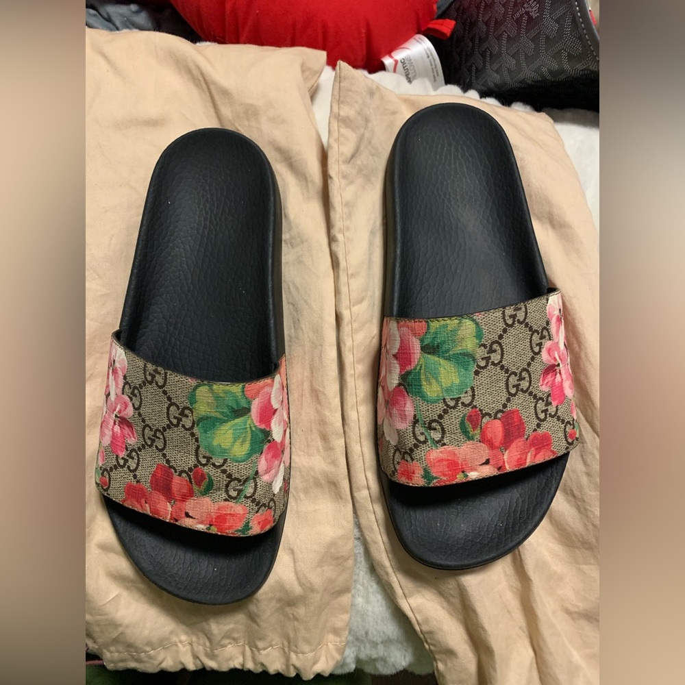 Gucci sandals